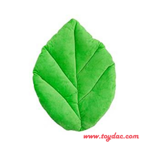 Мультяшный плюшевый баклажан с овощами, фаршированными овощами